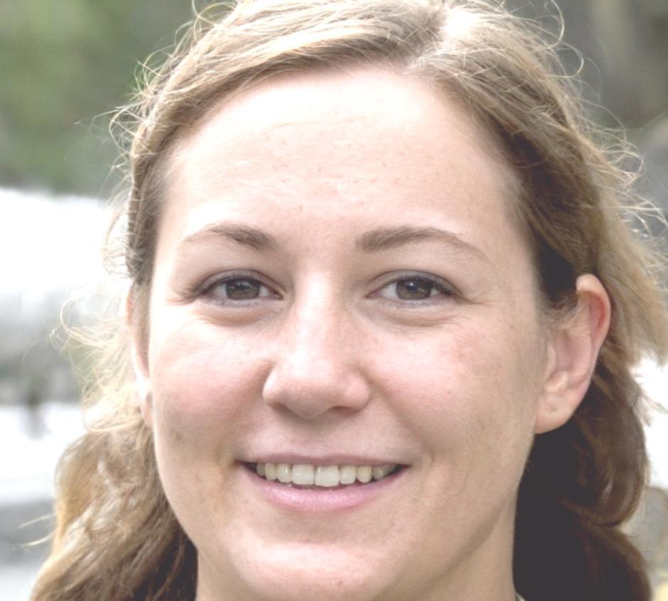 Sarah Mitchell, Senior Financial Analyst with confident professional appearance